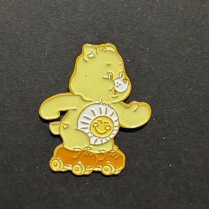 Funshine bear care bear lounge fly pin